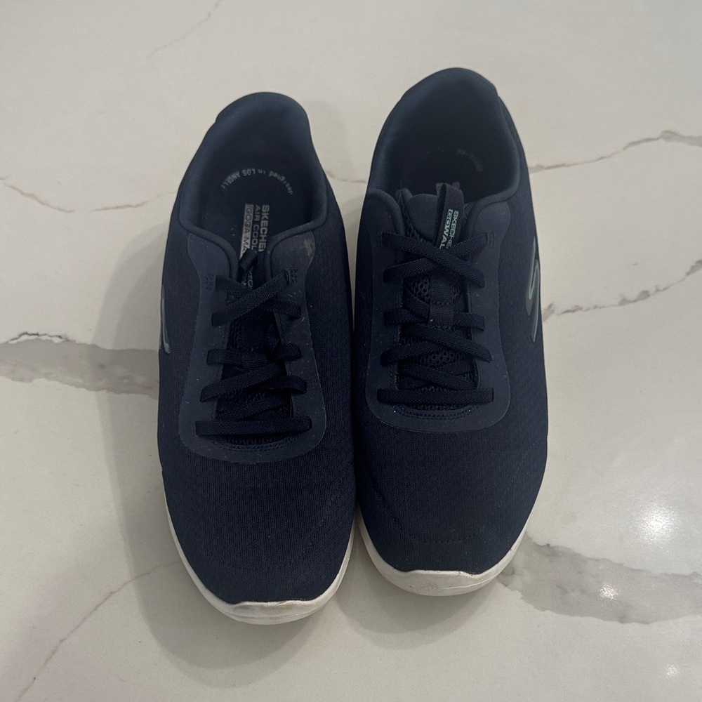 Skechers Women’s Dark Blue Sneakers